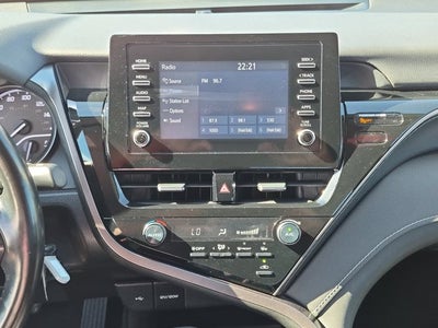 2022 Toyota Camry SE
