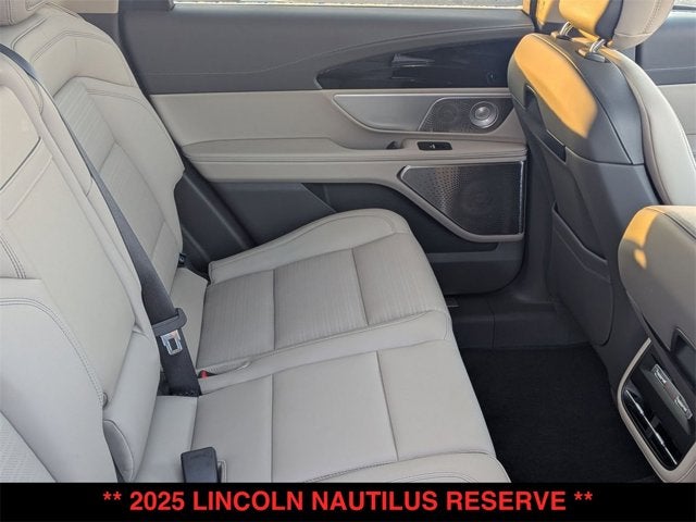 2025 Lincoln Nautilus Reserve