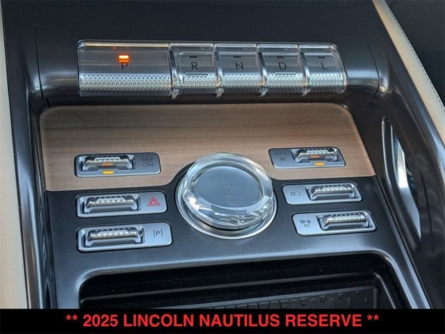 2025 Lincoln Nautilus Reserve