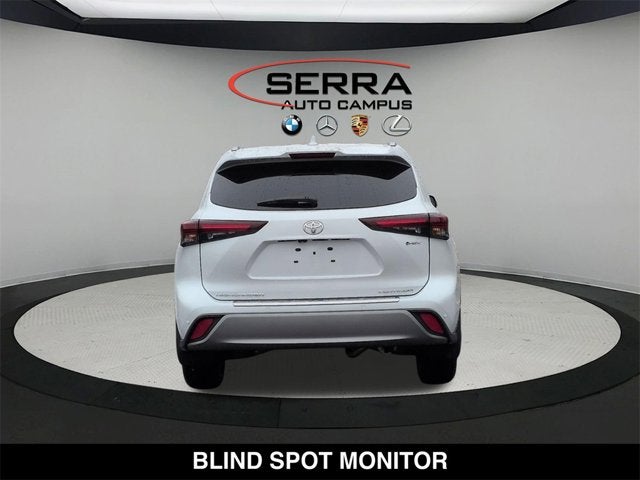 2025 Toyota Highlander Hybrid Platinum