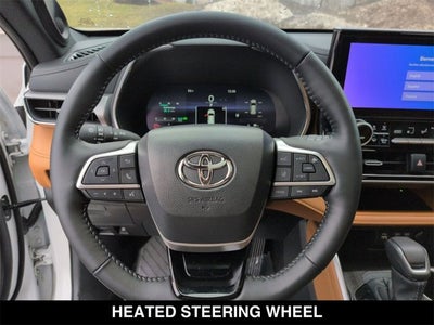 2025 Toyota Highlander Hybrid Platinum
