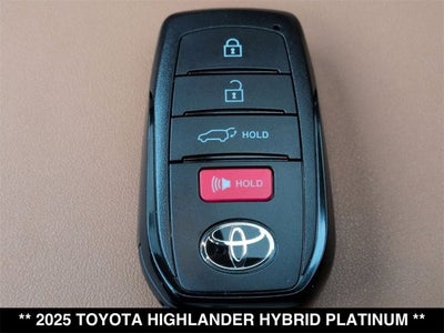 2025 Toyota Highlander Hybrid Platinum