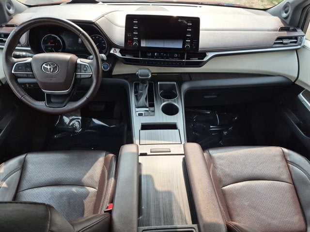 2022 Toyota Sienna Platinum