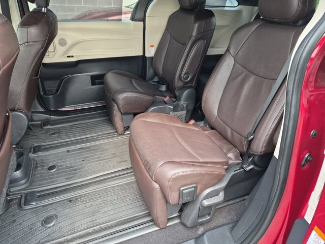 2022 Toyota Sienna Platinum
