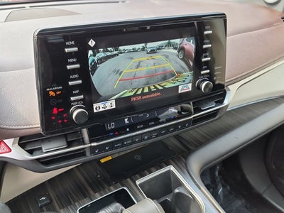 2022 Toyota Sienna Platinum