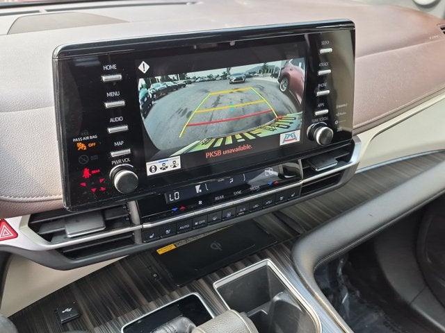 2022 Toyota Sienna Platinum