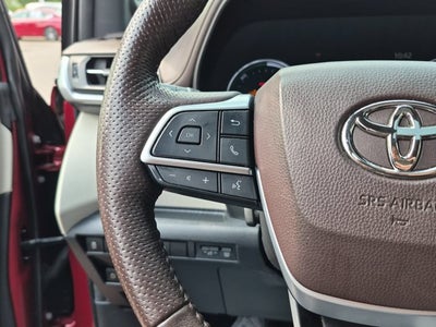 2022 Toyota Sienna Platinum