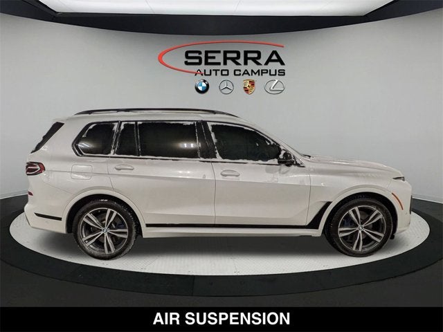 2023 BMW X7 M60i