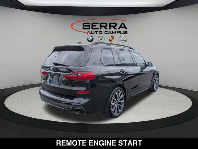 2022 BMW X7 M50i
