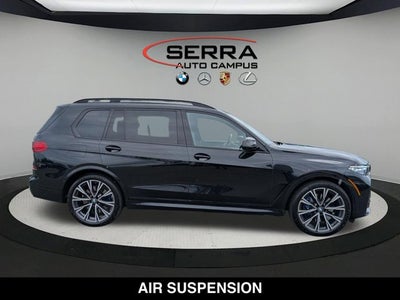 2022 BMW X7 M50i