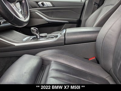 2022 BMW X7 M50i