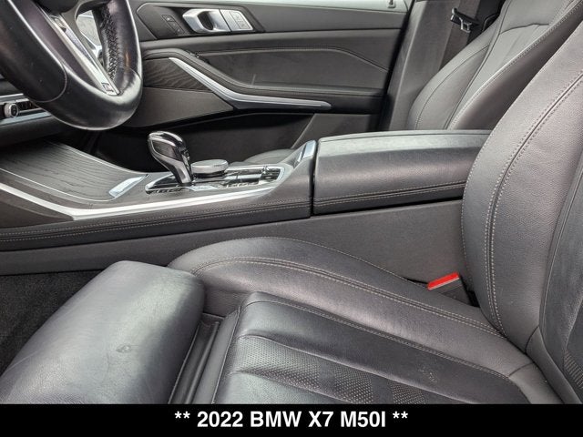 2022 BMW X7 M50i