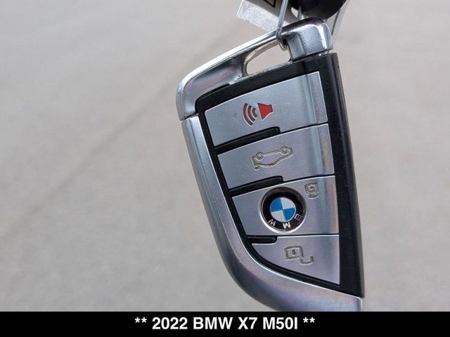 2022 BMW X7 M50i