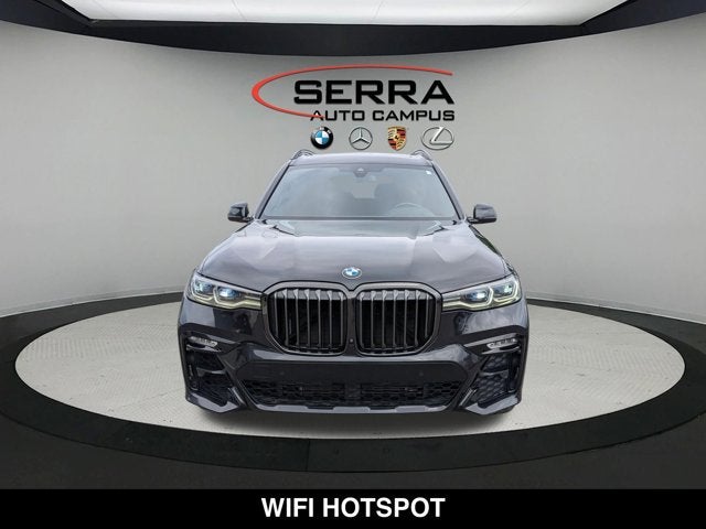 2022 BMW X7 M50i