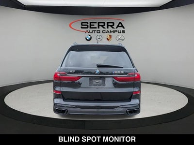 2022 BMW X7 M50i