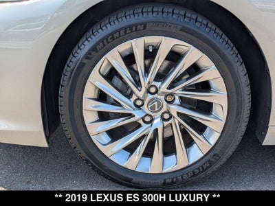 2019 Lexus ES 300h ES 300h Luxury