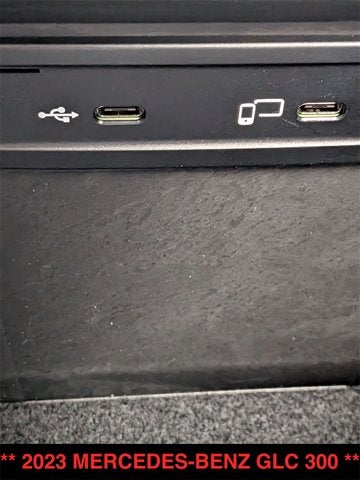 2023 Mercedes-Benz GLC 300 GLC 300