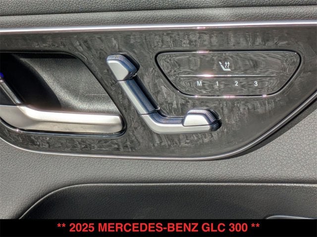 2025 Mercedes-Benz GLC 300 GLC 300