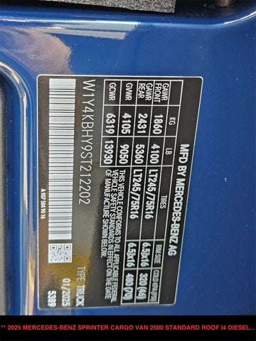 2025 Mercedes-Benz Sprinter Cargo Van 2500 Standard Roof I4 Diesel 144" RWD