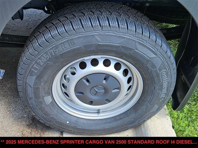 2025 Mercedes-Benz Sprinter Cargo Van 2500 Standard Roof I4 Diesel 144" RWD