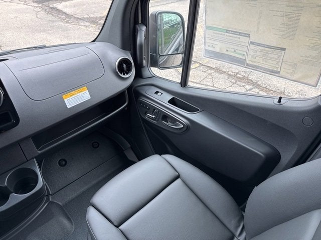 2025 Mercedes-Benz Sprinter Cargo Van 2500 Standard Roof I4 Diesel HO 144" RWD