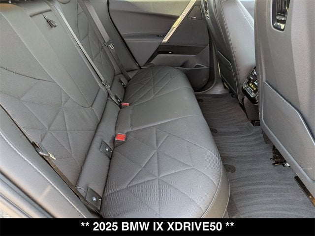2025 BMW iX xDrive50