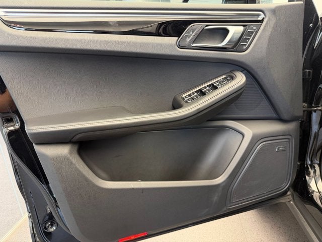 2024 Porsche Macan T