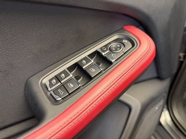2022 Porsche Macan Base