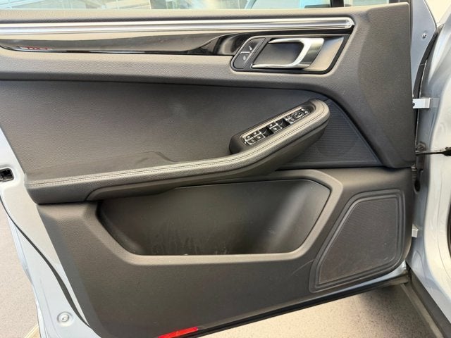 2017 Porsche Macan Base