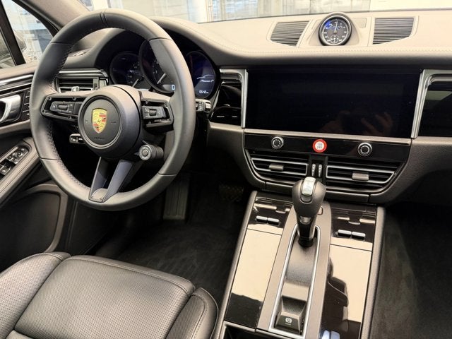 2026 Porsche Macan T