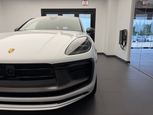 2026 Porsche Macan T