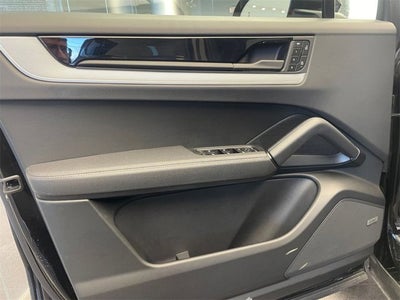 2025 Porsche Cayenne Base