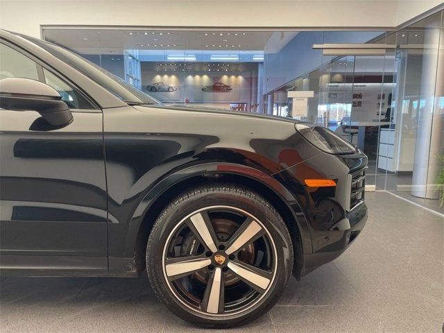 2025 Porsche Cayenne Base
