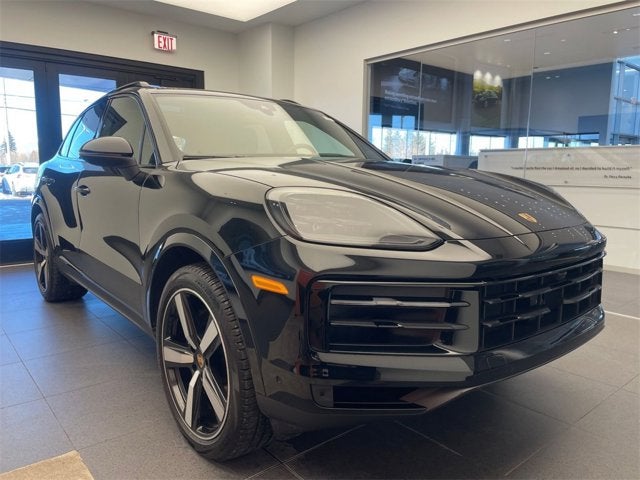 2025 Porsche Cayenne Base