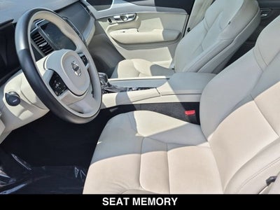 2021 Volvo XC90 Momentum