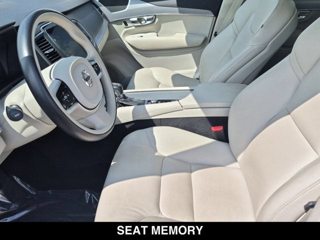2021 Volvo XC90 Momentum