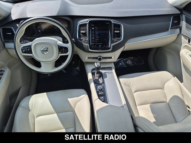 2021 Volvo XC90 Momentum