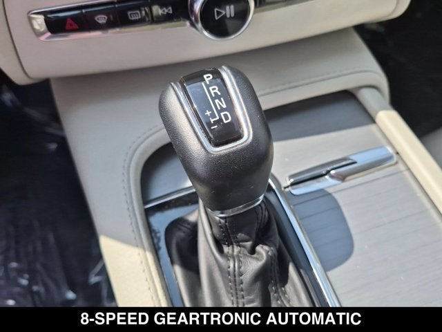 2021 Volvo XC90 Momentum