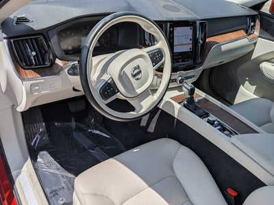 2021 Volvo XC60 Momentum