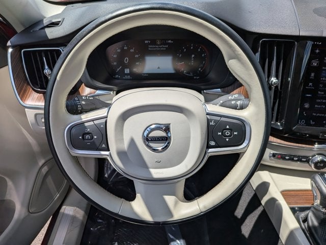 2021 Volvo XC60 Momentum
