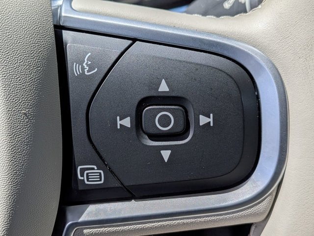 2021 Volvo XC60 Momentum