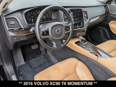 2016 Volvo XC90 T6 Momentum