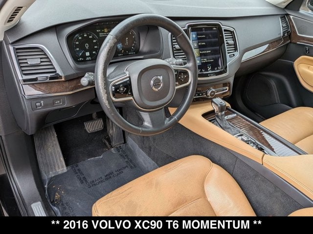 2016 Volvo XC90 T6 Momentum