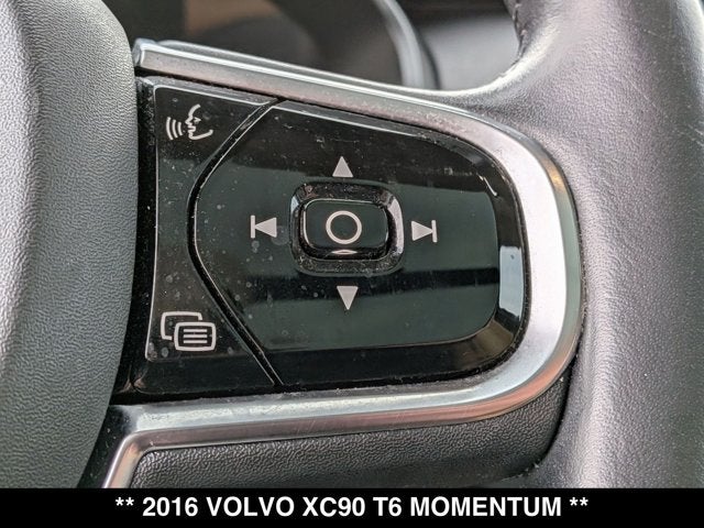 2016 Volvo XC90 T6 Momentum