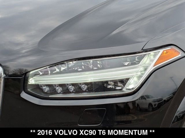 2016 Volvo XC90 T6 Momentum