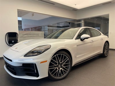 2026 Porsche Panamera 4