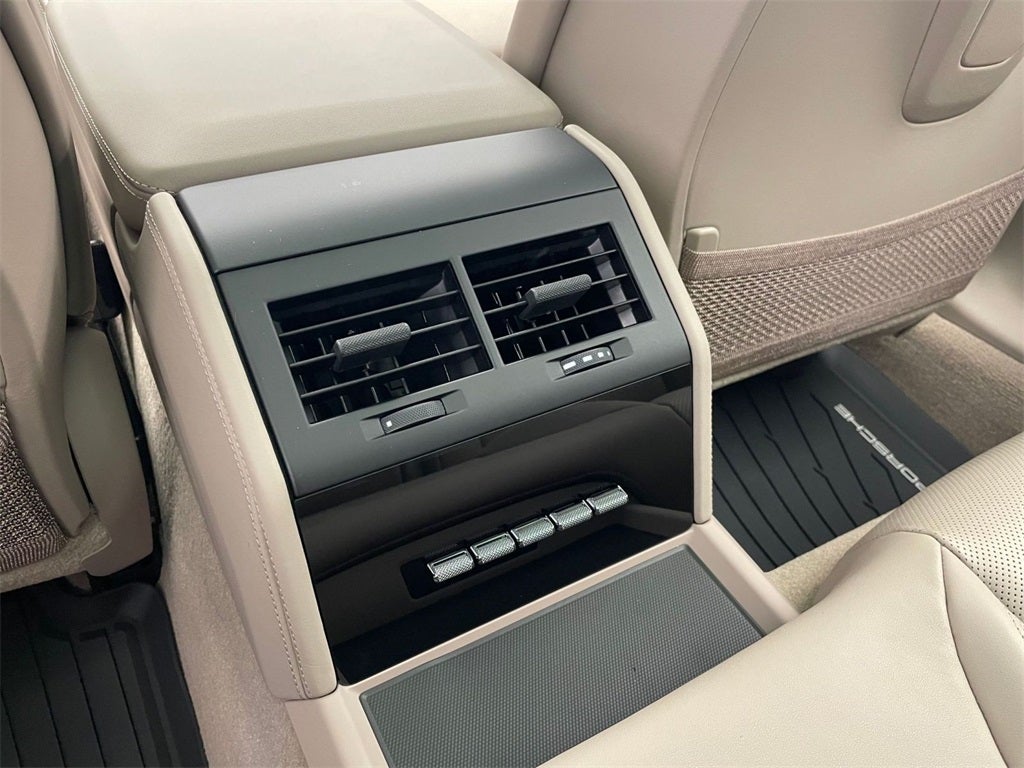 2026 Porsche Panamera 4