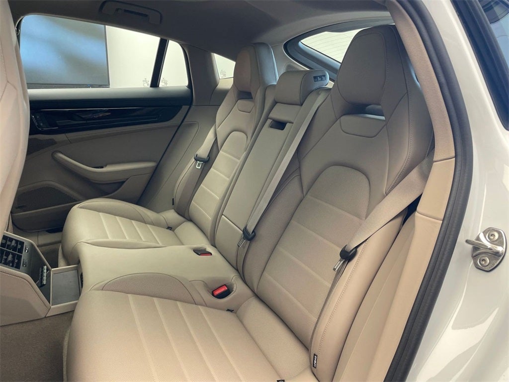 2026 Porsche Panamera 4