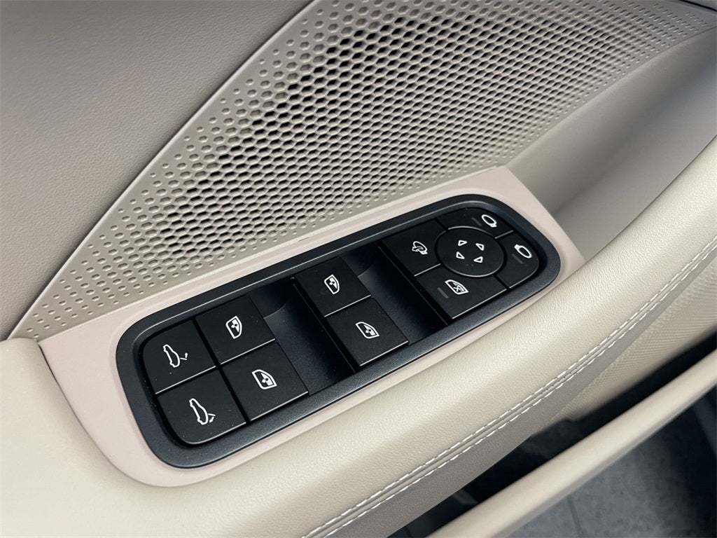 2026 Porsche Panamera 4