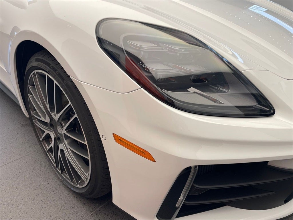 2026 Porsche Panamera 4